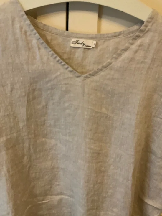 Oatmeal Colour Linen V-Neck Short Sleeve Top - Picture 2 of 4